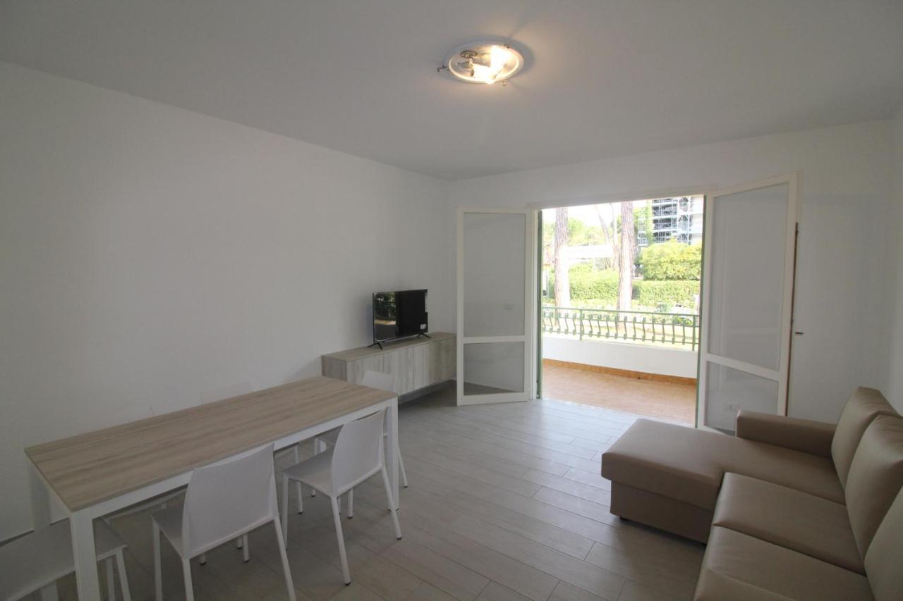 Villa Silvia Lignano Sabbiadoro Kültér fotó